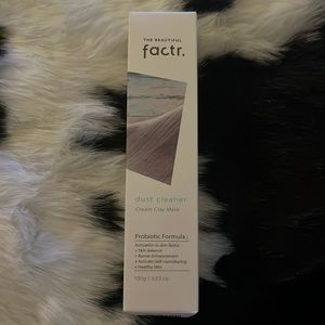 NIB The Beautiful Factr Dust Cleaner Cream Clay Mask